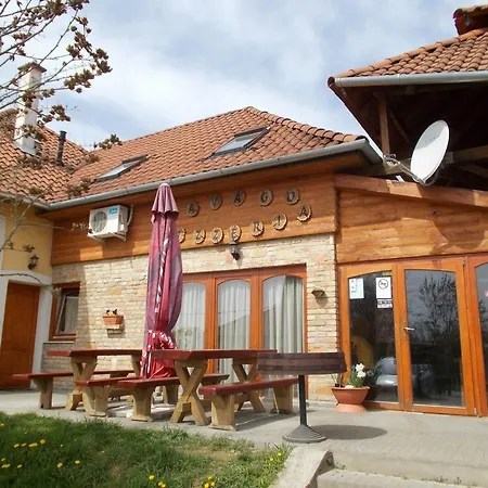 Liliom Apartmanhaz Apartment